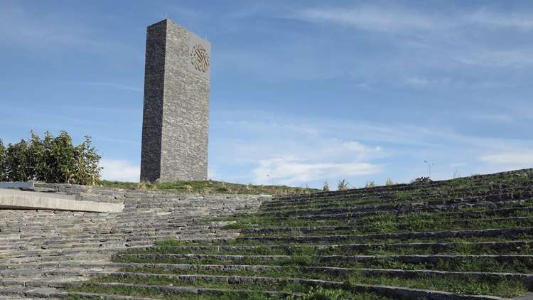 Eşi Benzeri Olmayan Sancaklar Cami