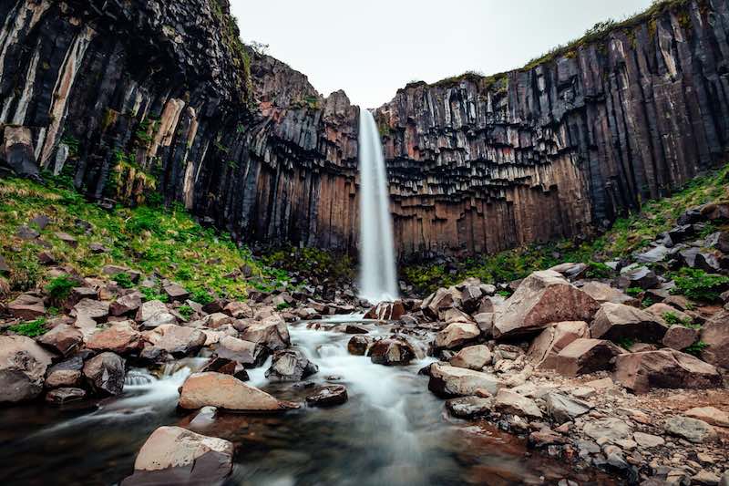 izlanda svartifoss şelalesi