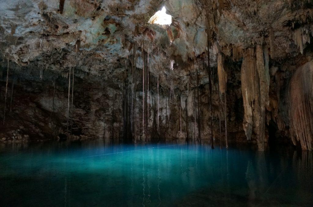 Meksika cenote dzitnup 